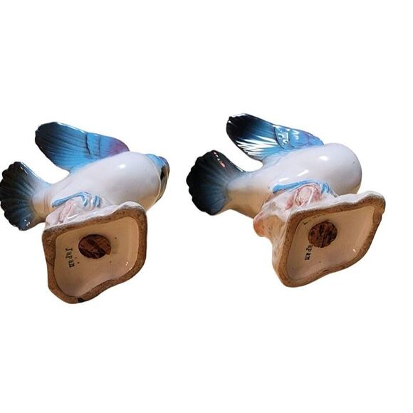 Vintage Japan Blue Jay Bird Novelty Salt and Pepper Shaker Set - Picture 3 of 4